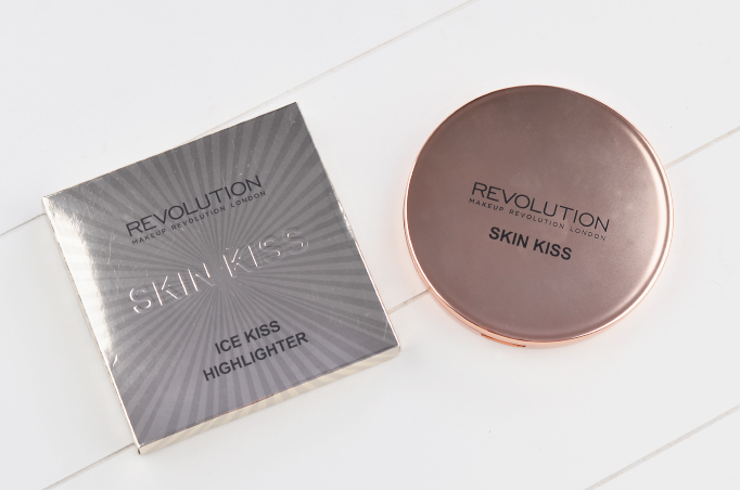 Makeup Revolution Skin Kiss Review