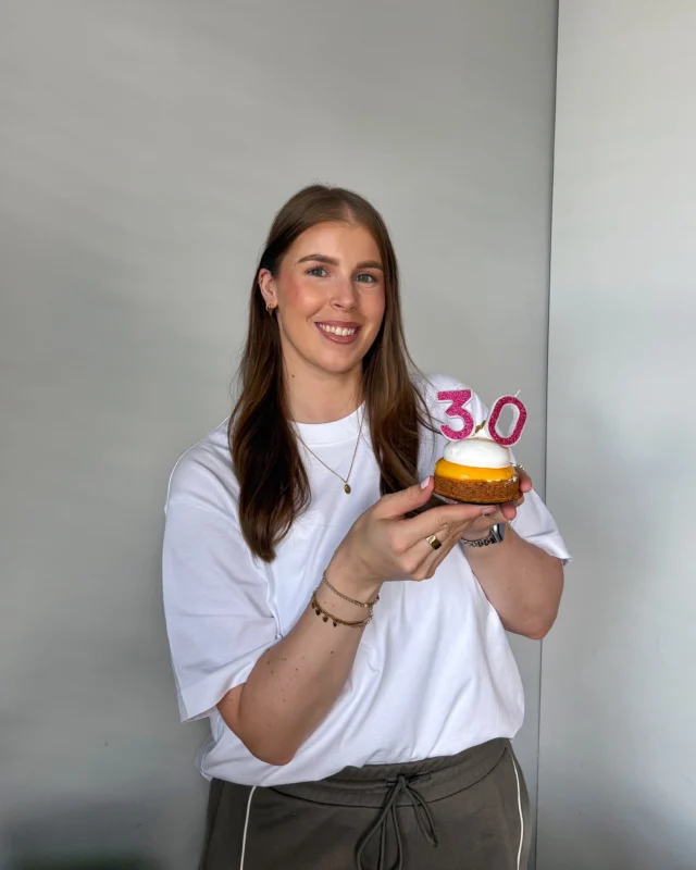 30🧁✨🍾